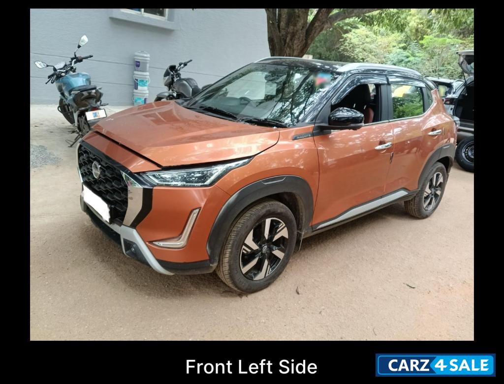 Dual Tone Nissan Magnite Tekna AMT Dual Tone