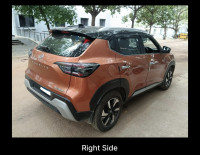 Dual Tone Nissan Magnite Tekna AMT Dual Tone