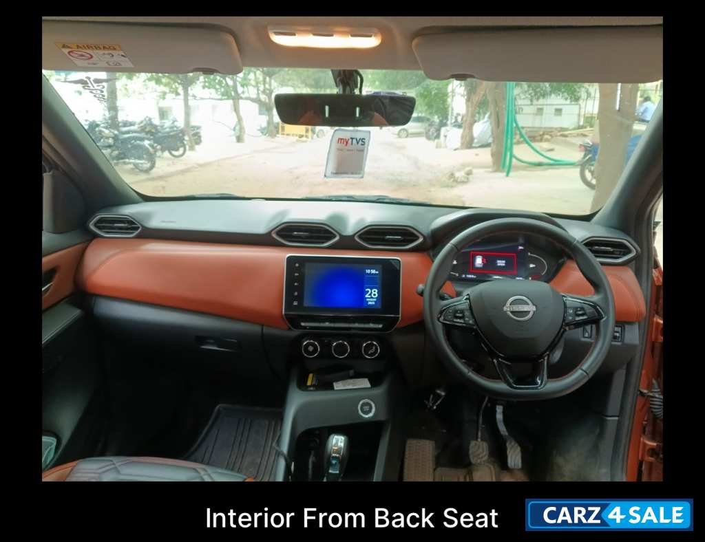 Dual Tone Nissan Magnite Tekna AMT Dual Tone