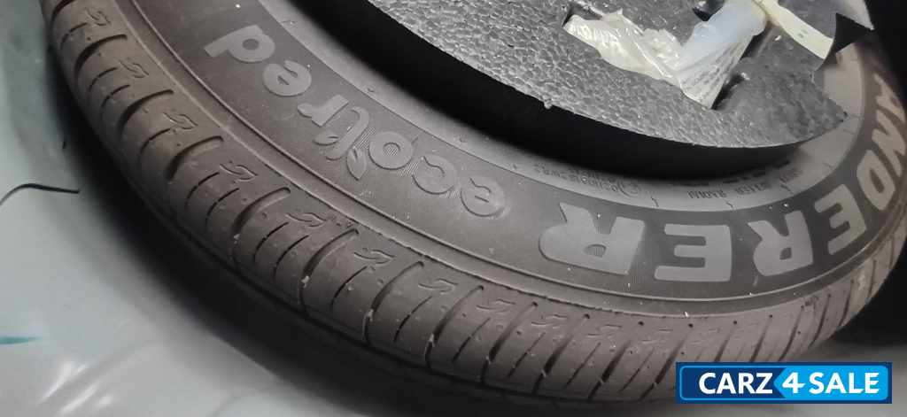 Aquamarine Mahindra XUV300 W8 Aquamarine Mahindra XUV300 W8