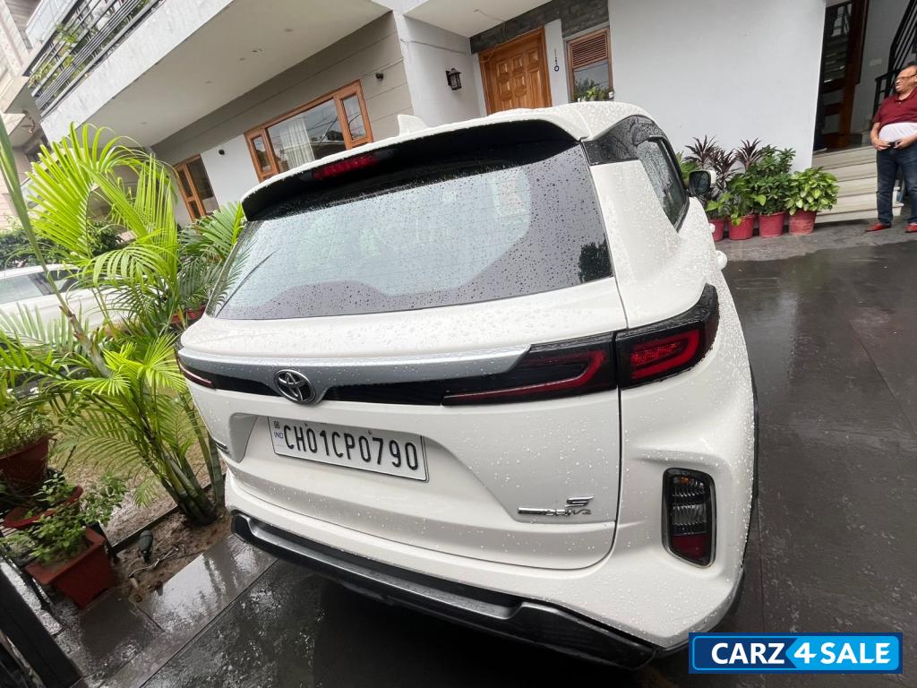 Toyota Urban Cruiser Hyryder S AT