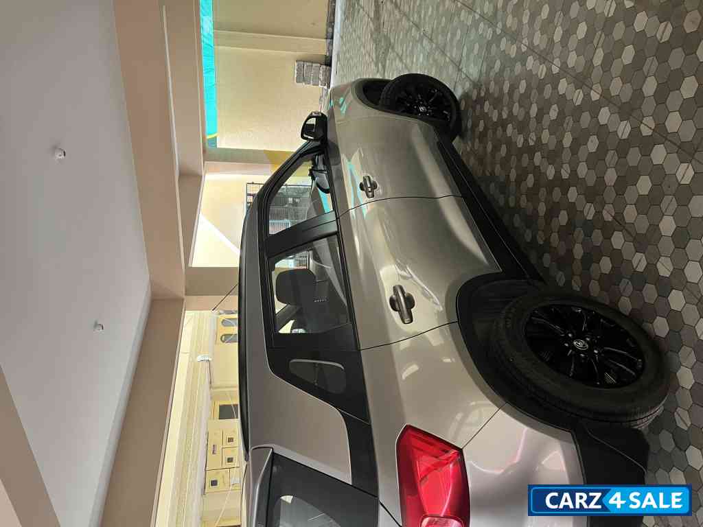 Toyota Urban Cruiser Mid