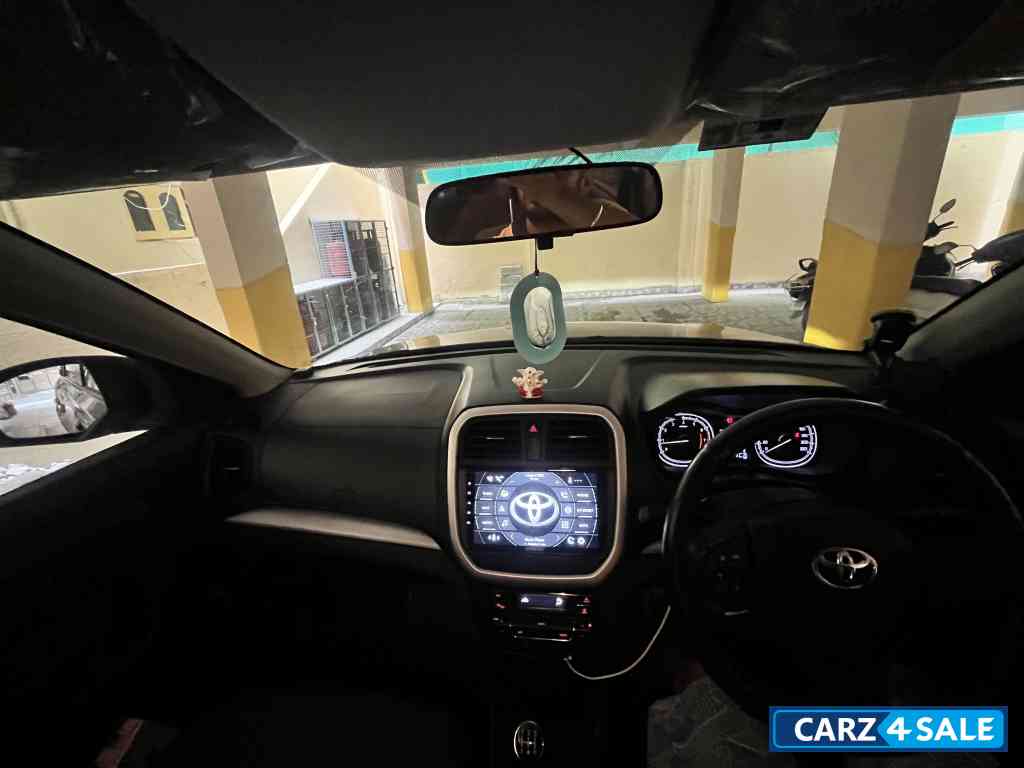 Toyota Urban Cruiser Mid