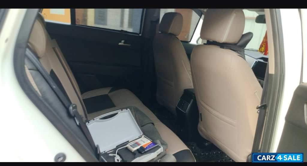 Polar White Hyundai Creta Creta SX