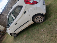 White Hyundai Eon Megna +