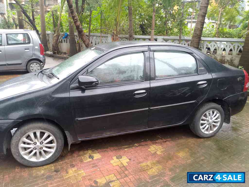Toyota Etios Black Sedan V