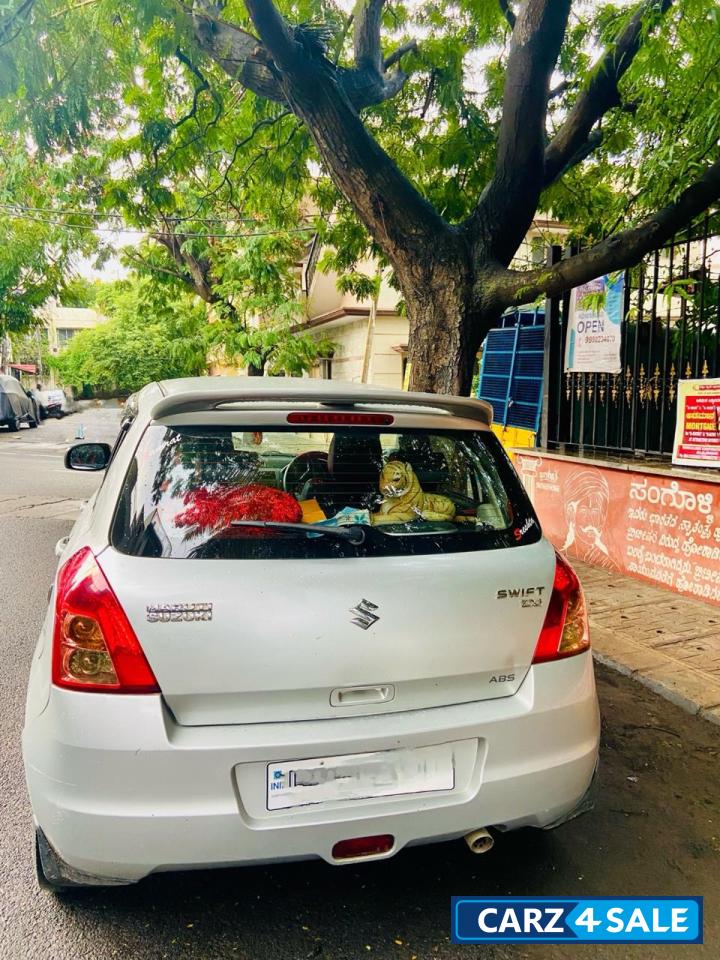 Maruti Suzuki Swift ZXI