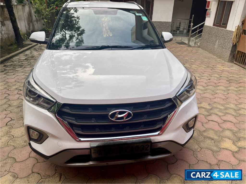 White Hyundai Creta