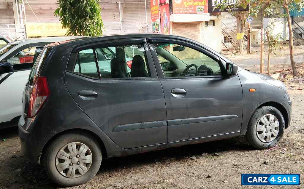 Hyundai i10 Magna CNG