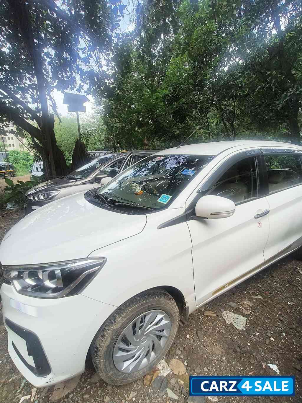 Maruti Suzuki Ertiga Vxi Maruti Suzuki Ertiga Vxi