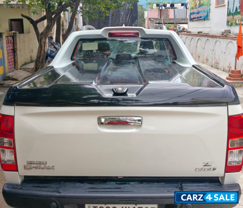 Isuzu D-Max V-Cross AT