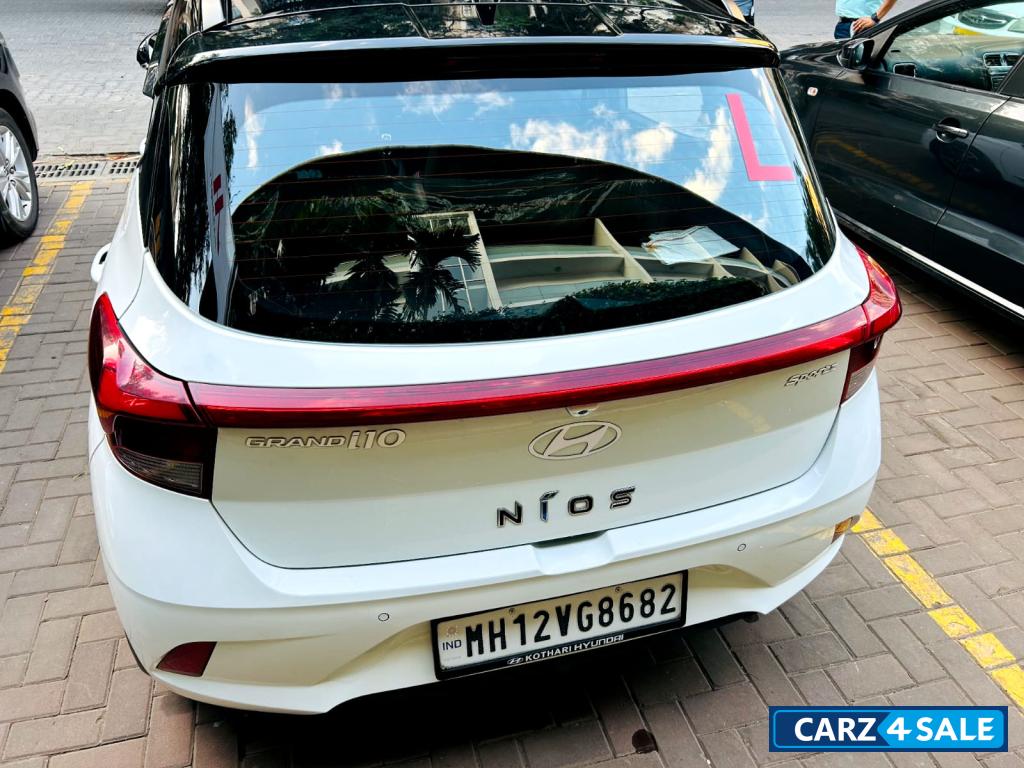 Hyundai i10 Grand i10 Nios Dual Tone Sportz