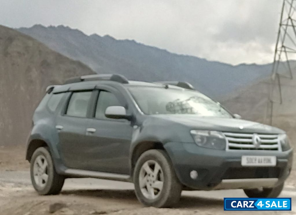 Metallic Grey Renault Duster RXZ 110 PS Top Model
