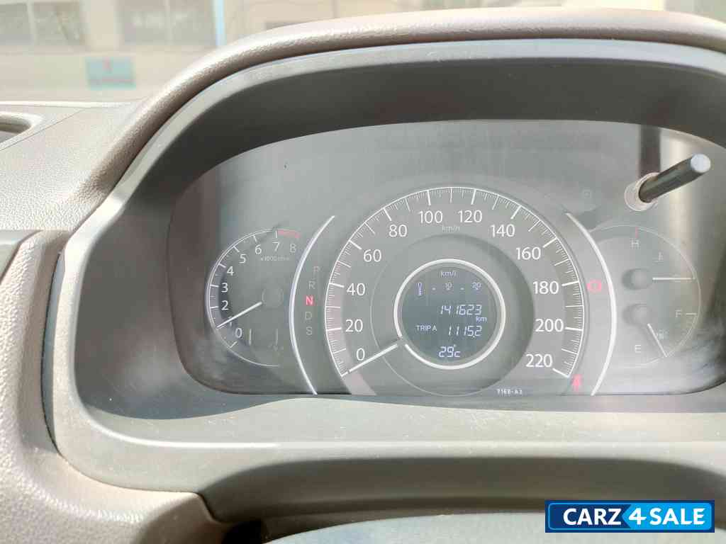 Taffeta White Honda CRV 2.4L AT AVN 4WD