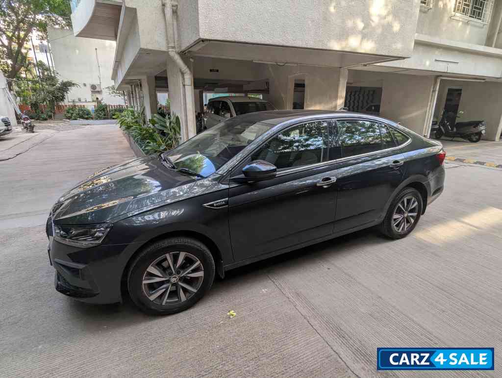 Skoda Slavia Skoda Slavia 1.0 MT Top Model Skoda Slavia Skoda Slavia 1.0 MT Top Model