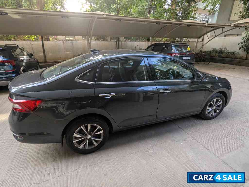 Skoda Slavia Skoda Slavia 1.0 MT Top Model Skoda Slavia Skoda Slavia 1.0 MT Top Model