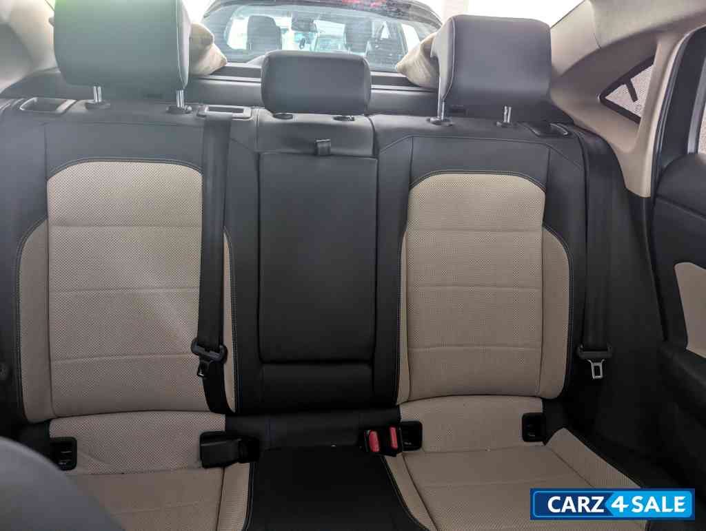 Skoda Slavia Skoda Slavia 1.0 MT Top Model Skoda Slavia Skoda Slavia 1.0 MT Top Model