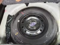 White Maruti Suzuki Swift Vxi AGS