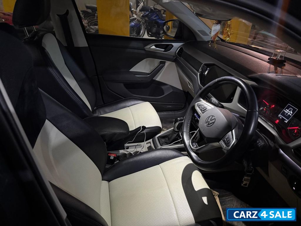 Volkswagen Taigun High line AT