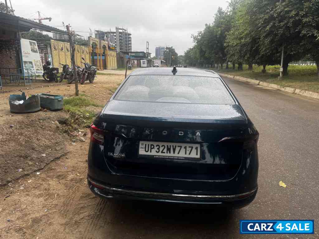 Skoda Slavia Style 1.0 TSI AT Skoda Slavia Style 1.0 TSI AT