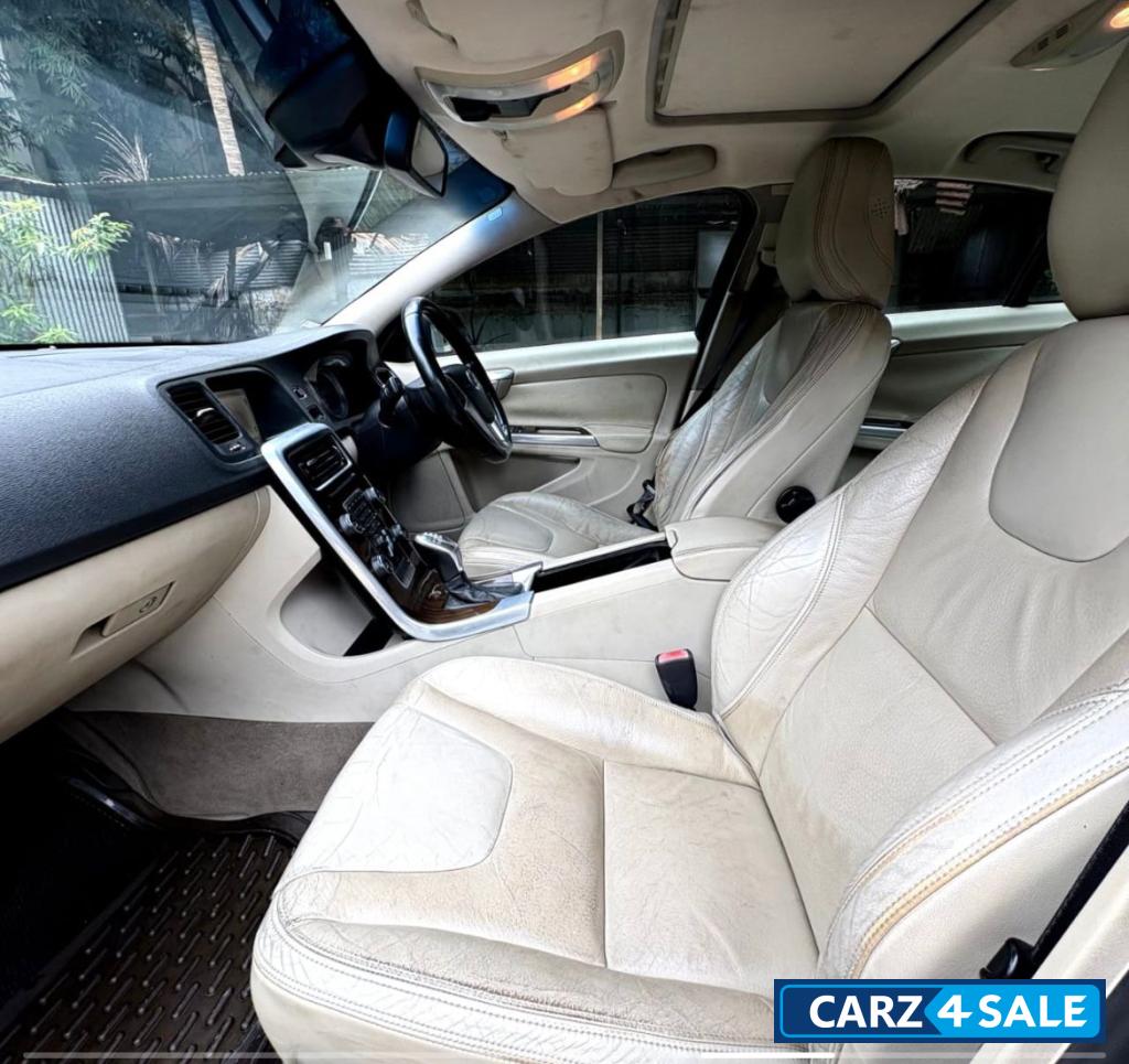 Caspian Blue Volvo S60 D4 Summum