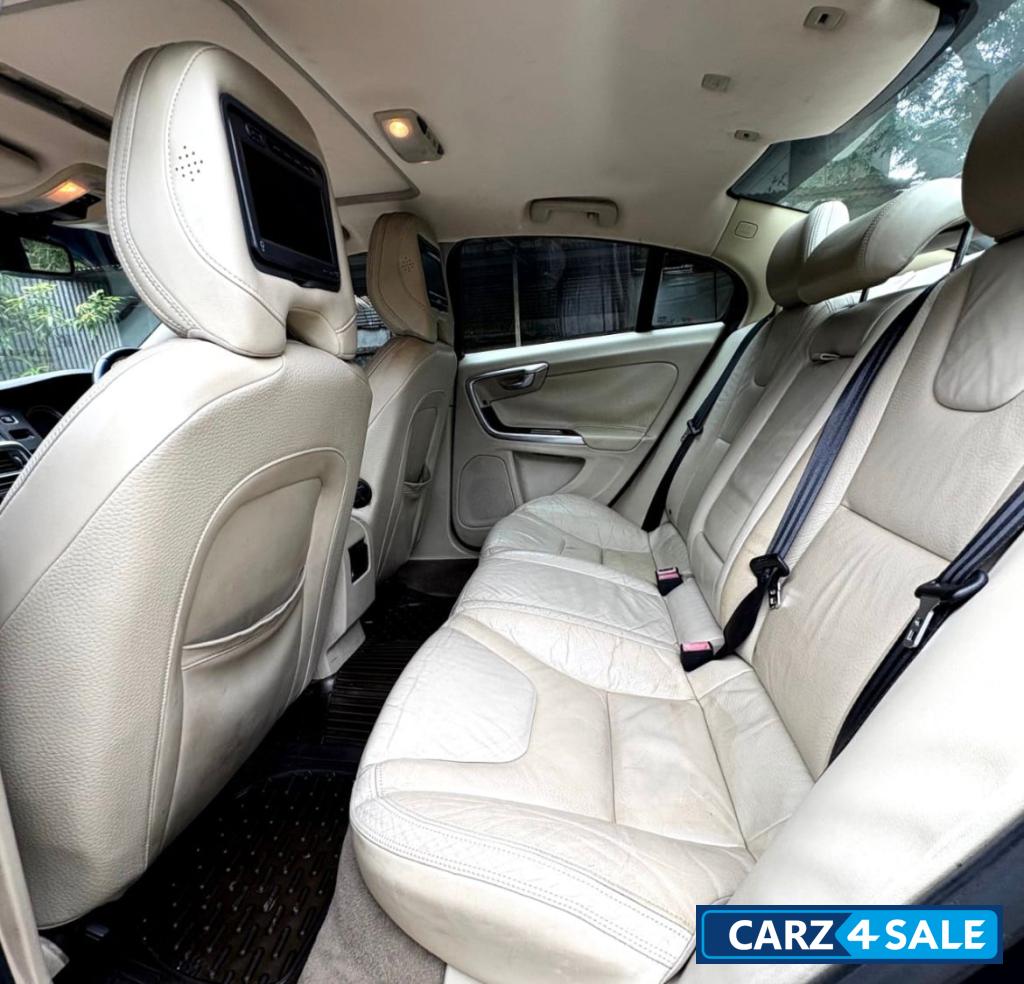 Caspian Blue Volvo S60 D4 Summum