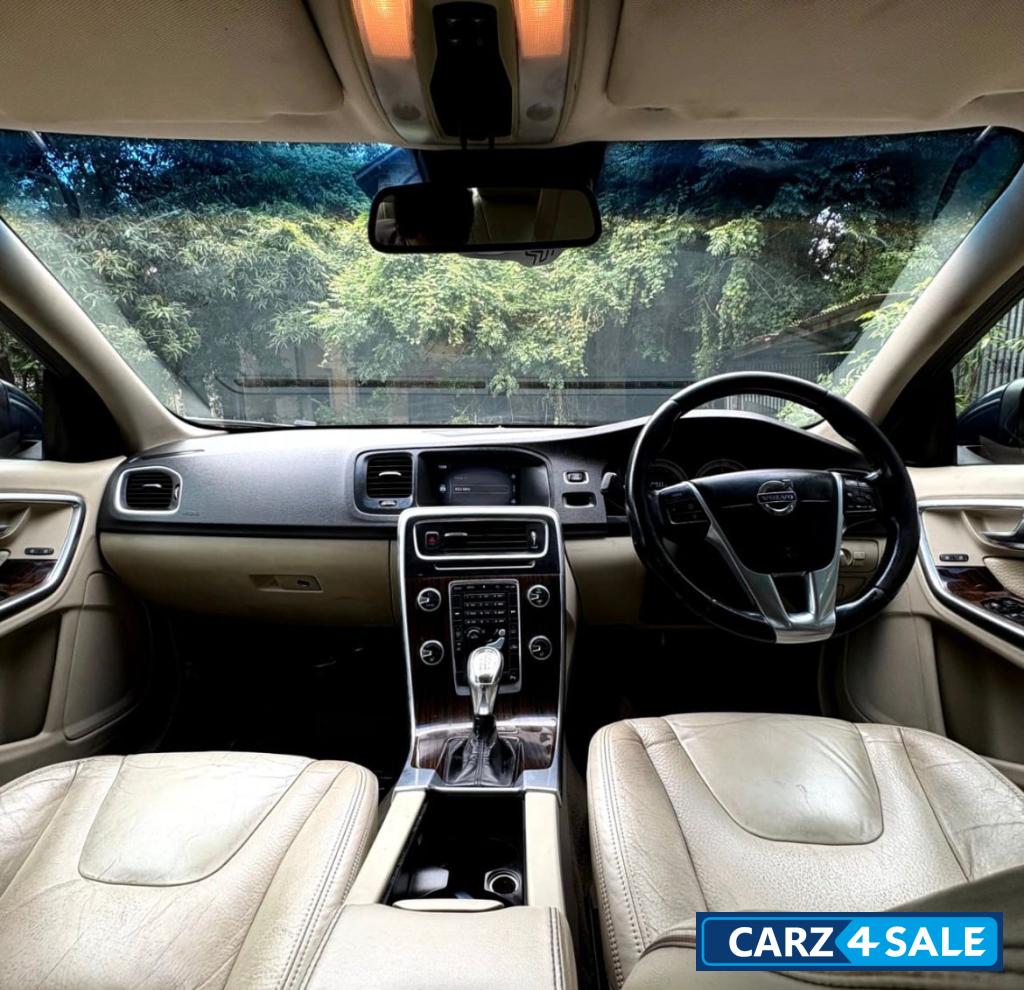 Caspian Blue Volvo S60 D4 Summum