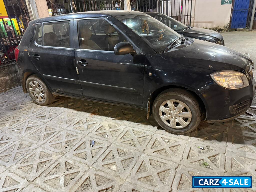 Black Skoda Fabia Active
