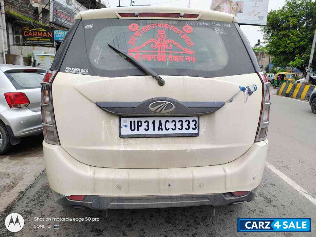 Mahindra XUV 500 W8