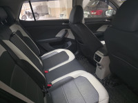 White Volkswagen Taigun 1.0TSI Topline