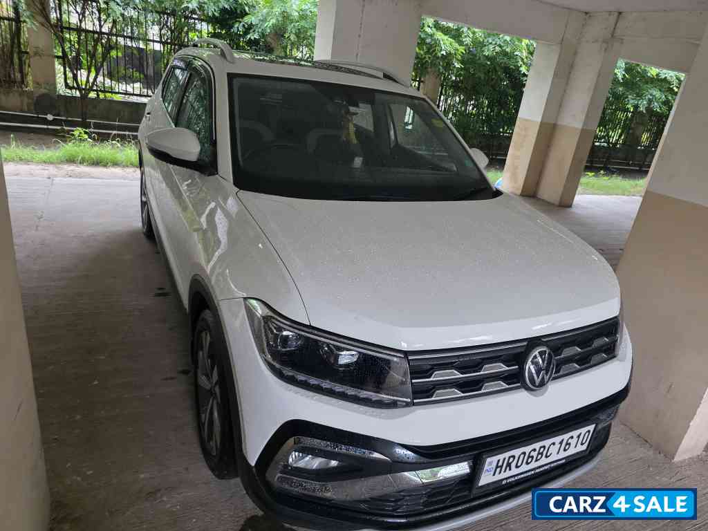 White Volkswagen Taigun 1.0TSI Topline