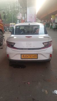White Hyundai Aura S CNG