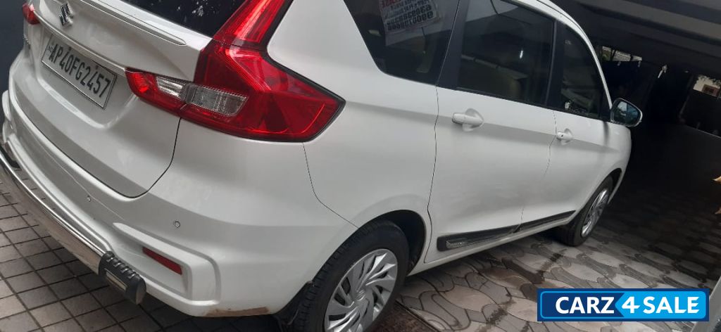 Maruti Suzuki Ertiga vxi cng Maruti Suzuki Ertiga vxi cng