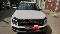 White Hyundai Venue Executive Turbo
