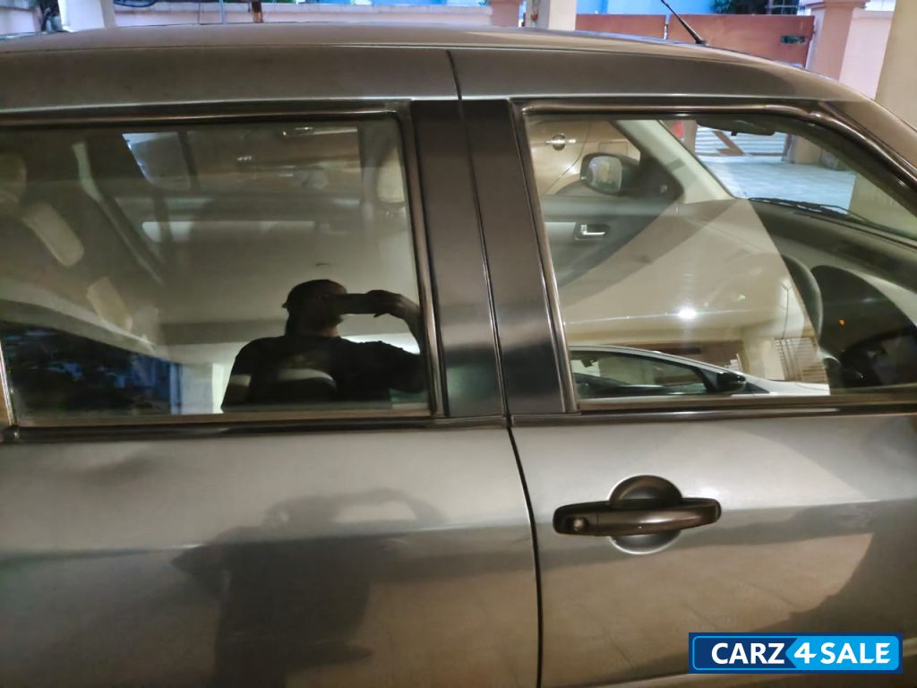 Azure Grey Maruti Suzuki Swift Vxi