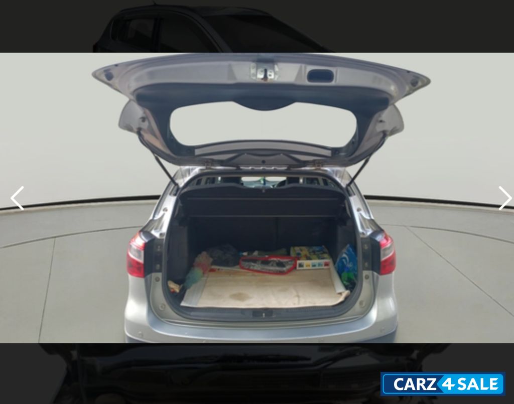 Premium Silver Maruti Suzuki S-Cross Zeta 1.3