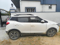 Mahindra XUV300 W8(O)