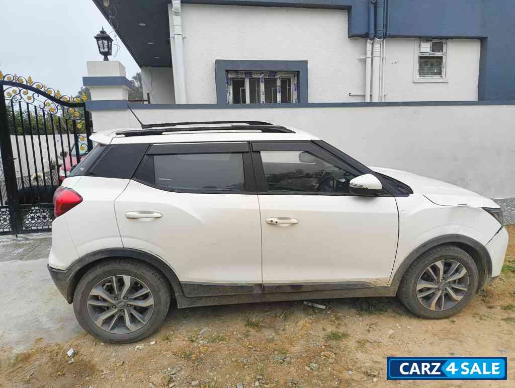 Mahindra XUV300 W8(O) Mahindra XUV300 W8(O)
