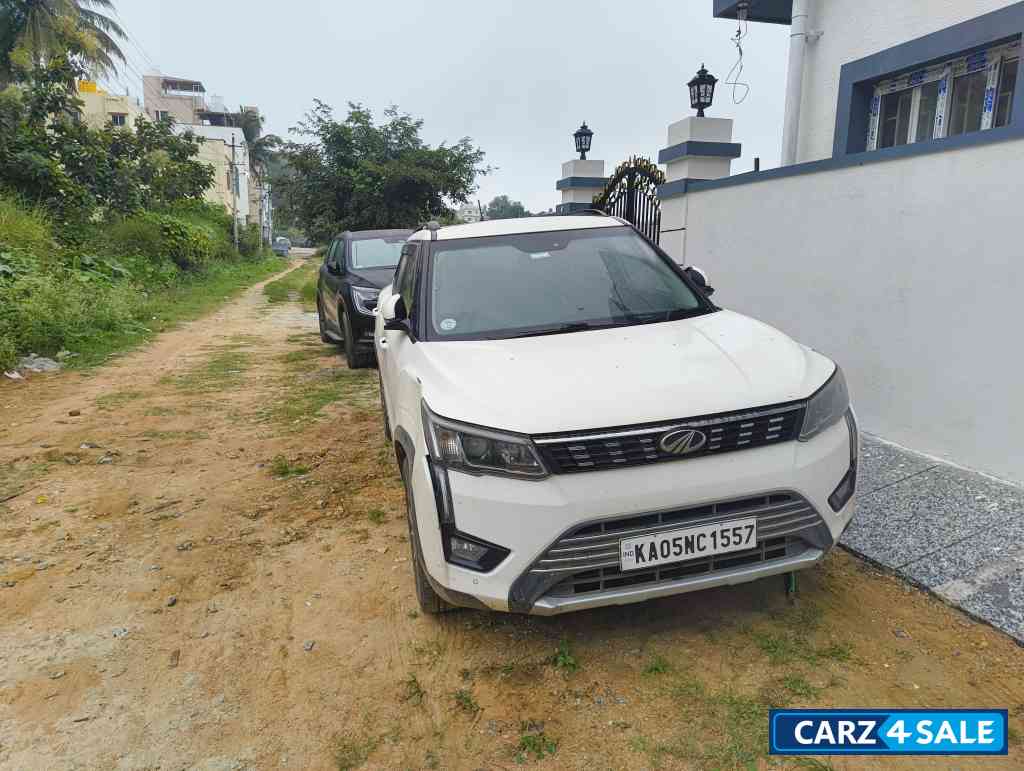 Mahindra XUV300 W8(O) Mahindra XUV300 W8(O)