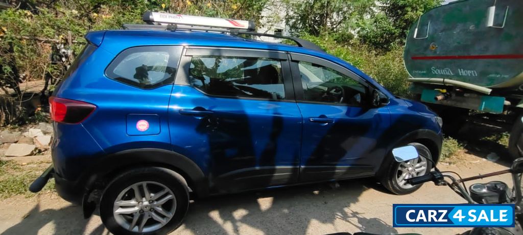 Electric Blue Renault Triber RXZ PETROL EASY-R 1.0L