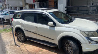 White Mahindra XUV 500
