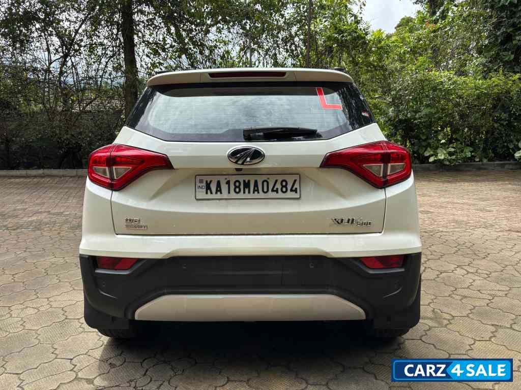 White Mahindra XUV300 Automatic 1.5 AMT Diesel