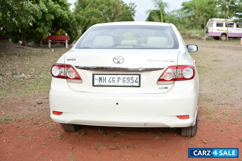 Beige Toyota Corolla Altis 1.8G