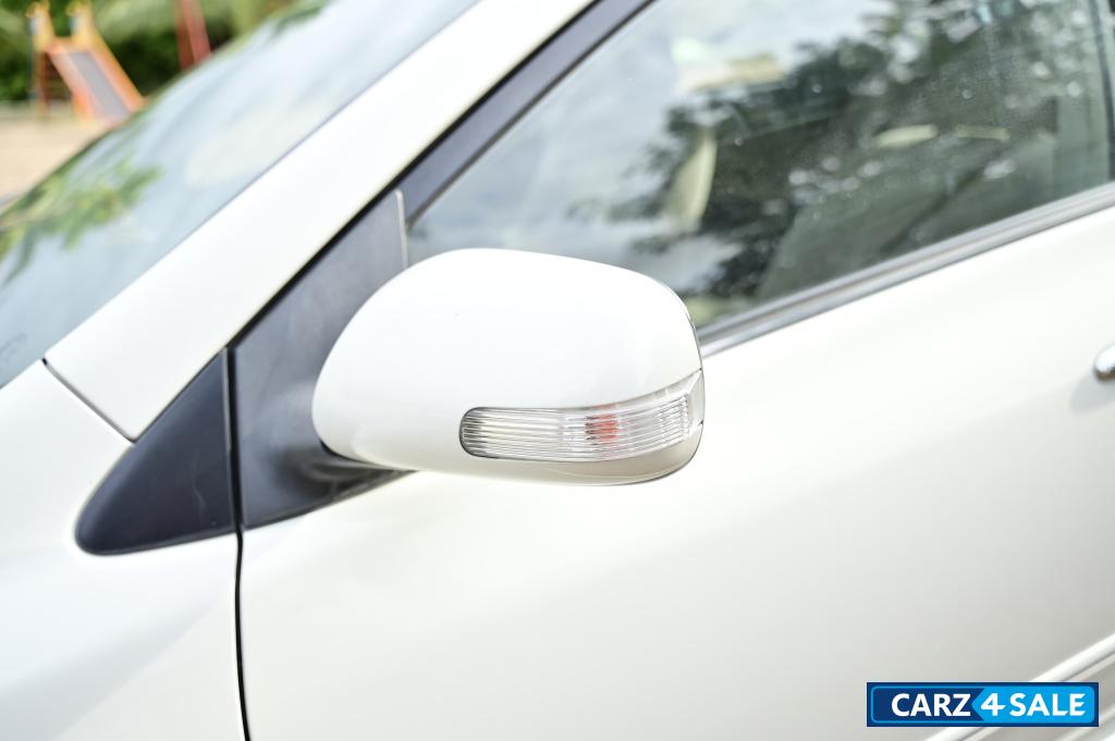 Beige Toyota Corolla Altis 1.8G