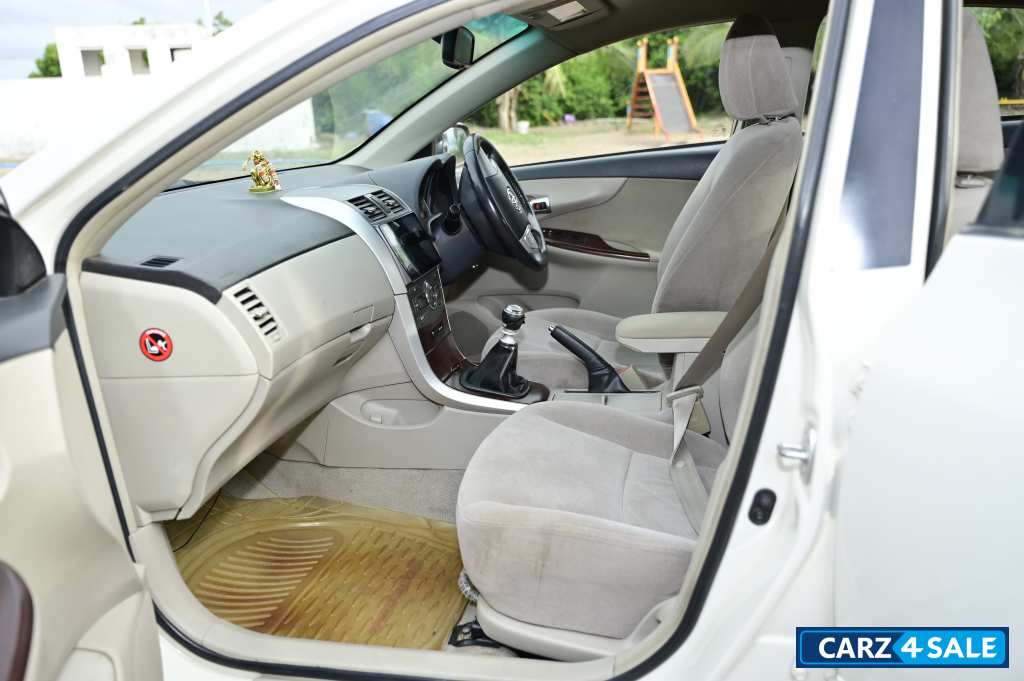 Beige Toyota Corolla Altis 1.8G