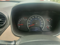 Orange Hyundai i10 Sportz