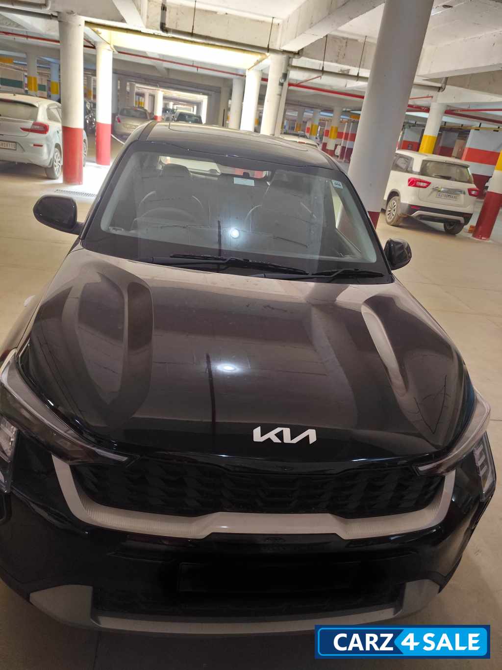 Black Kia Sonet HTE (O)