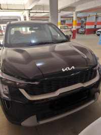 Black Kia Sonet HTE (O)