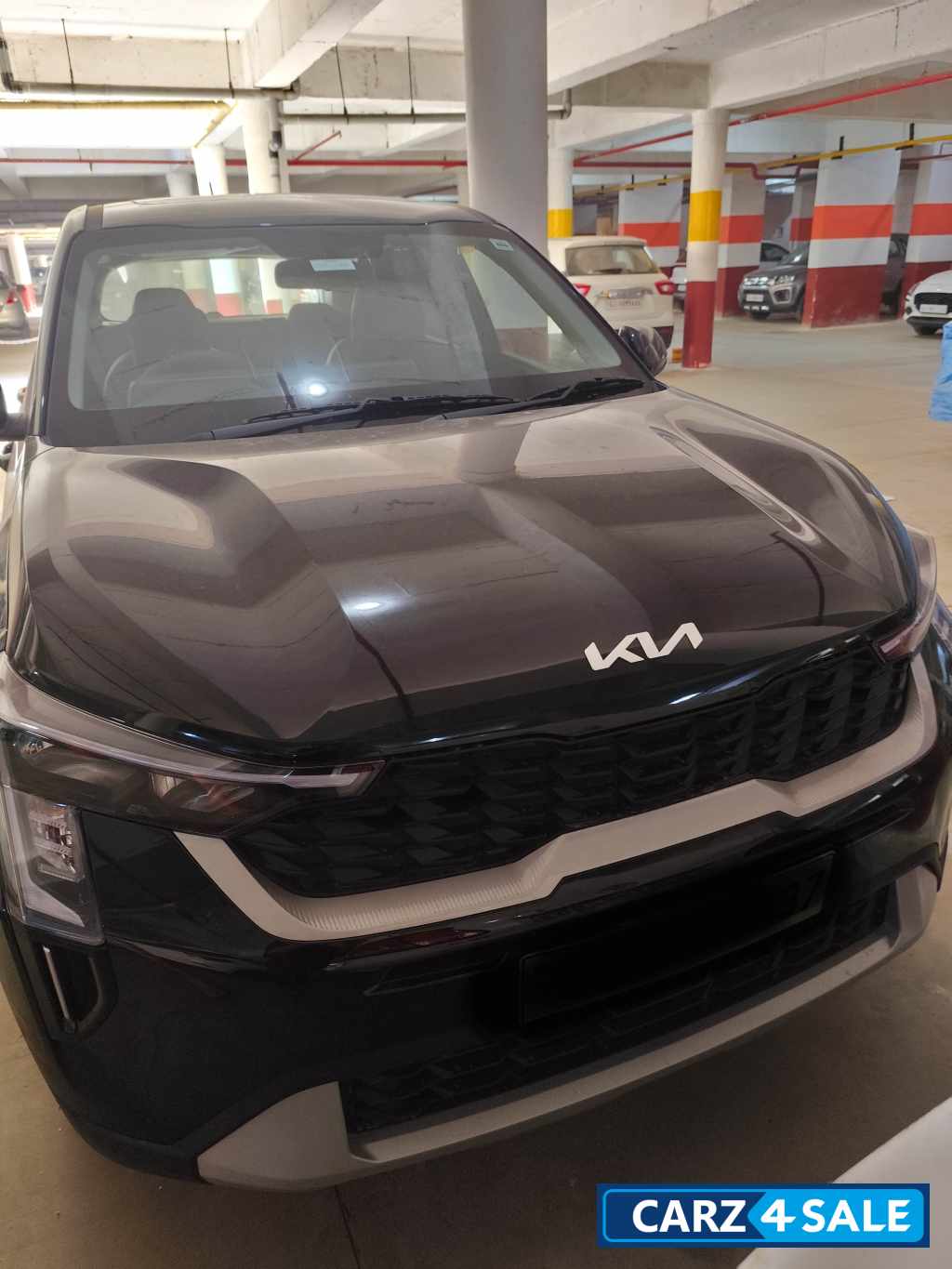 Black Kia Sonet HTE (O)