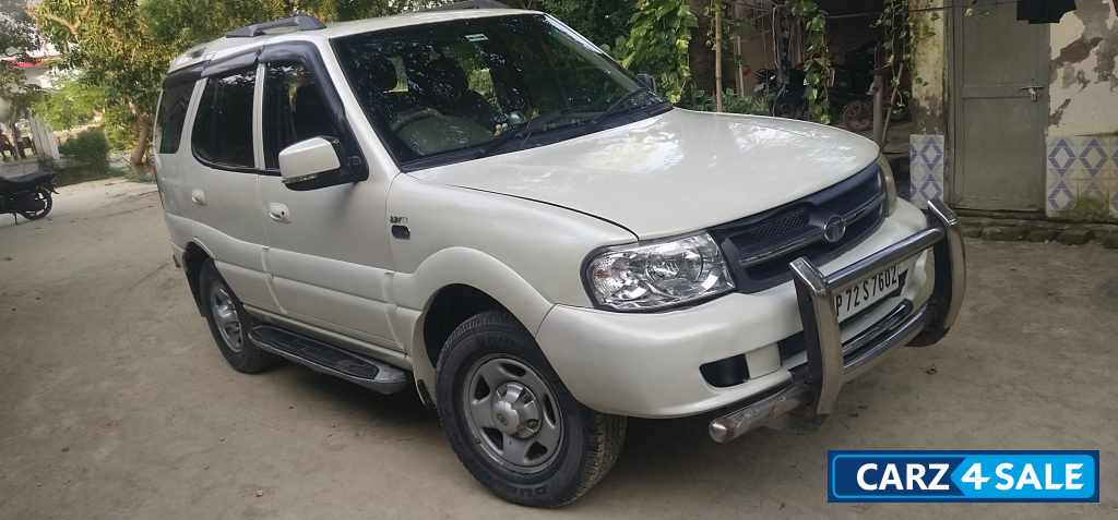 White Tata Safari Dicor